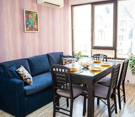 Cozy * Varna